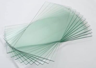 R559 - Glass Shelf - 600mm x 250mm / 24" x 10" 1